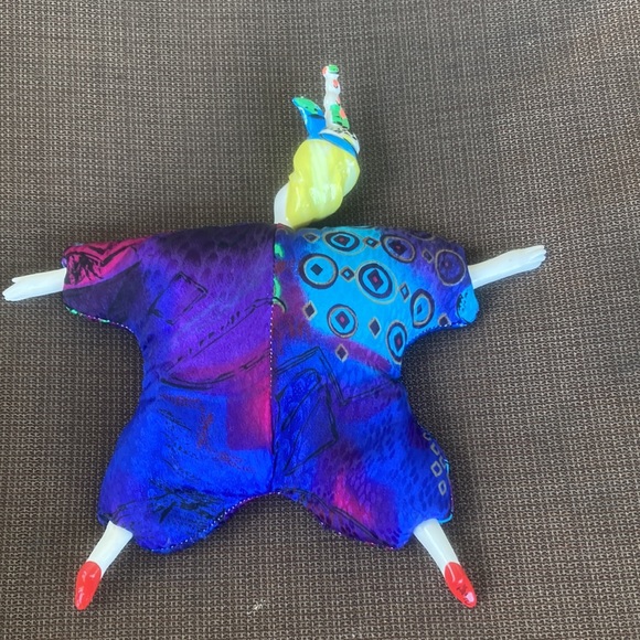 1992 Poupee Millet Signed 9” Doll - Picture 7 of 7